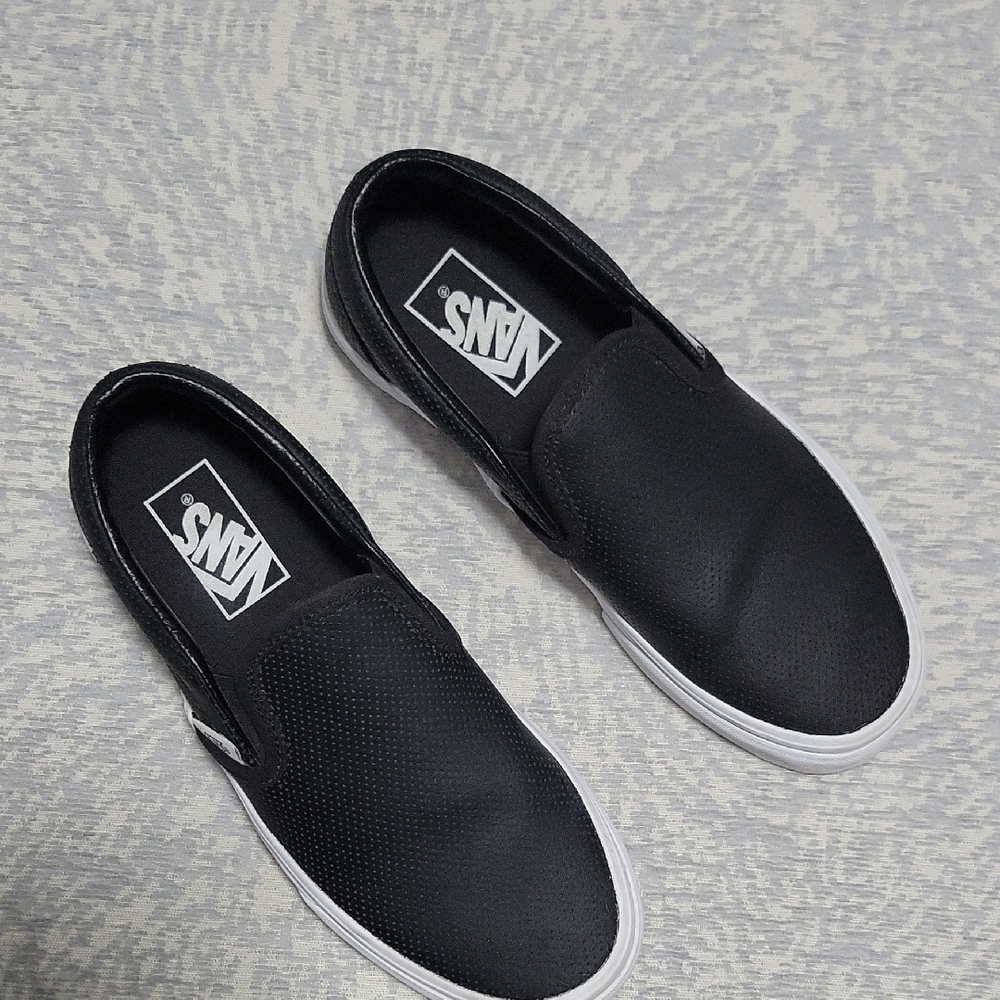 Vans Men's Black Slip-On Shoes